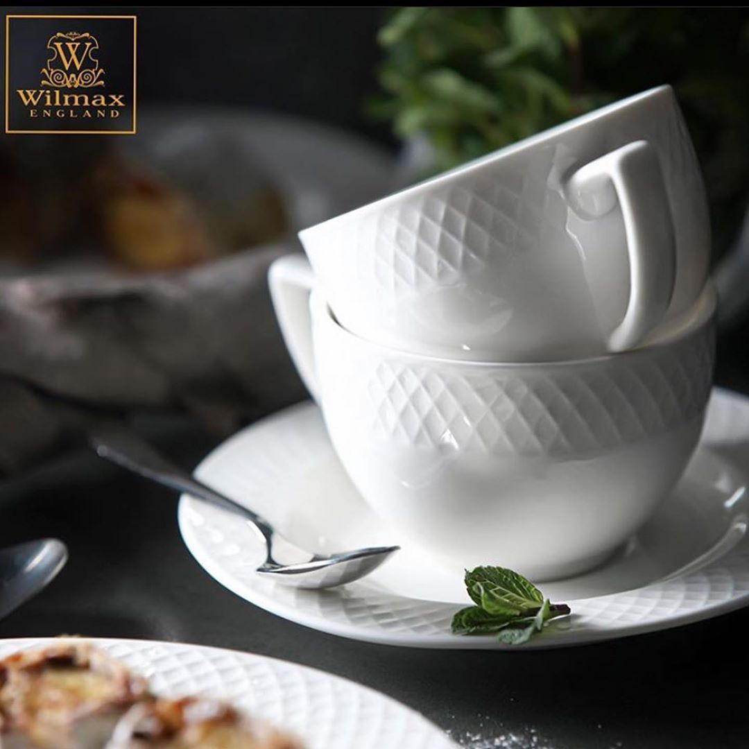 Fine Porcelain Tea Cup and Saucer, Set of 6