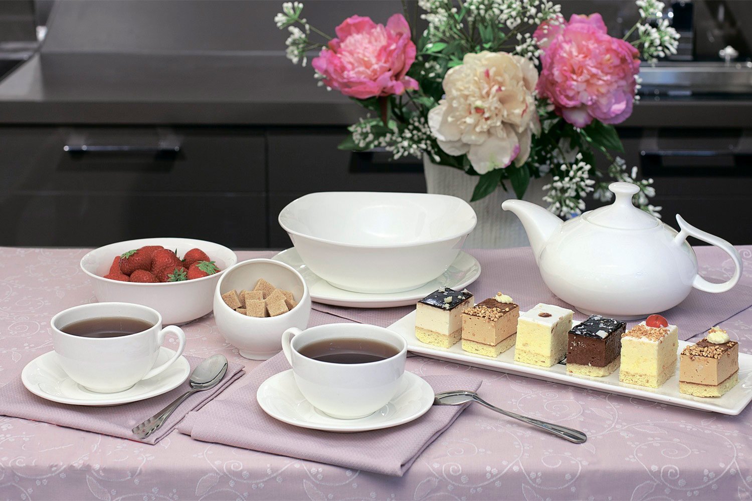 Set of 6 Fine Porcelain Sugar/Dessert Bowls